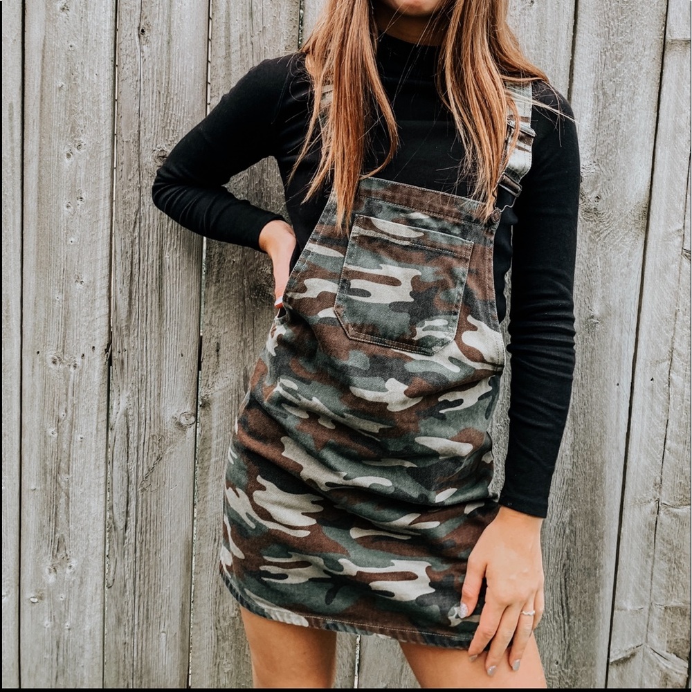 THE CUTEST CAMO OVERALL DRESS